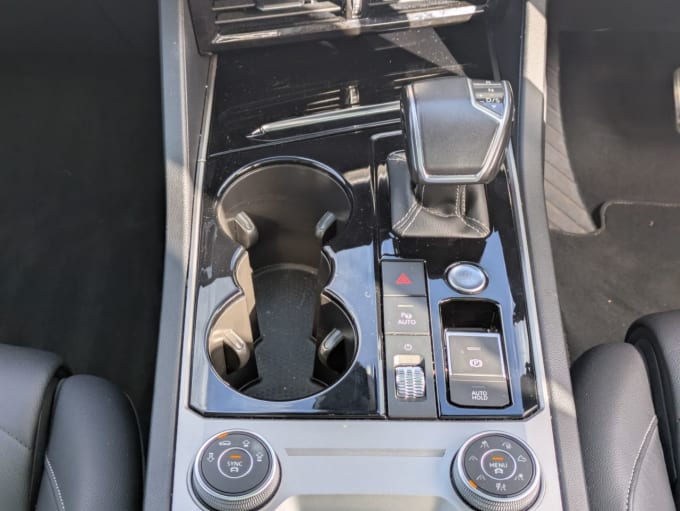 2025 Volkswagen Touareg