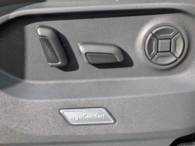 2025 Volkswagen Touareg