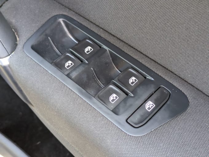 2025 Volkswagen Golf Sv