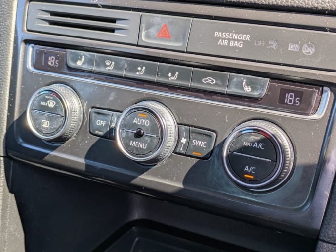 2025 Volkswagen Golf Sv