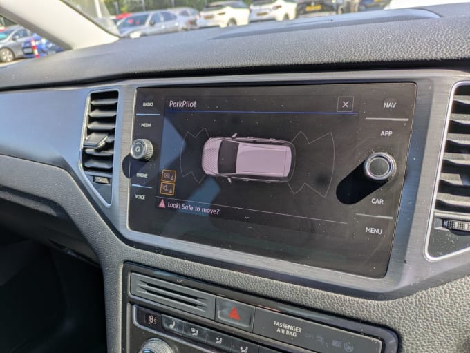 2025 Volkswagen Golf Sv