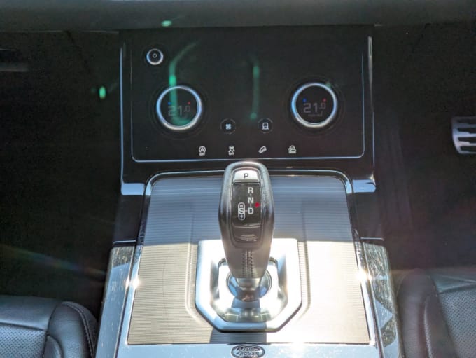2025 Land Rover Range Rover Evoque