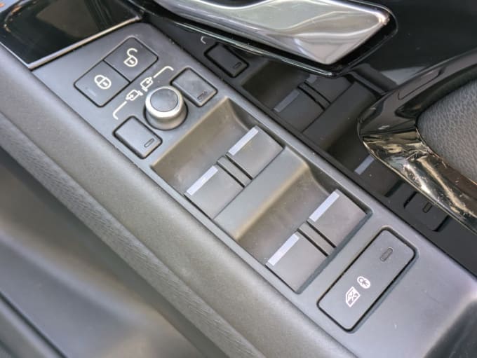 2025 Land Rover Range Rover Evoque