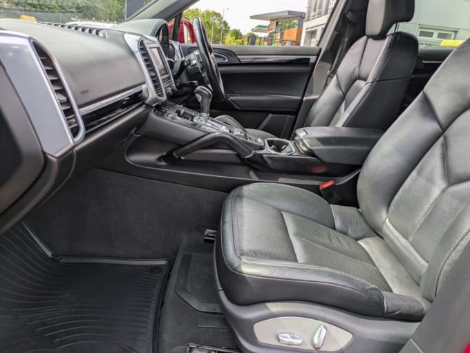 2025 Porsche Cayenne