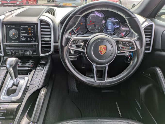 2025 Porsche Cayenne