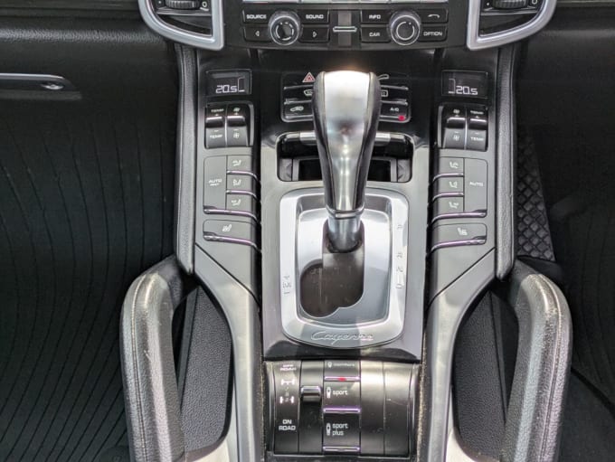 2025 Porsche Cayenne