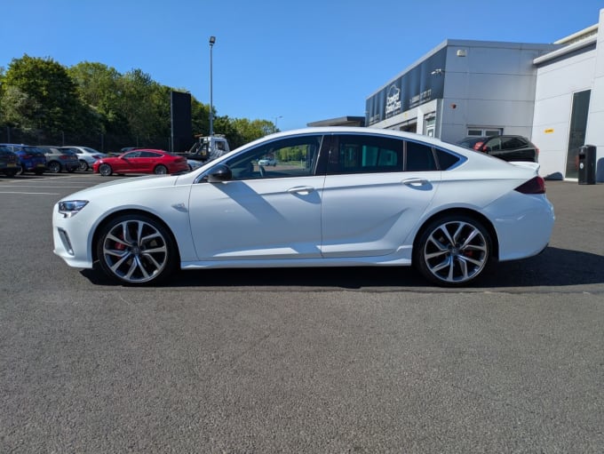 2025 Vauxhall Insignia