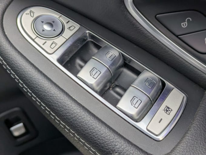 2022 Mercedes-benz Eqc