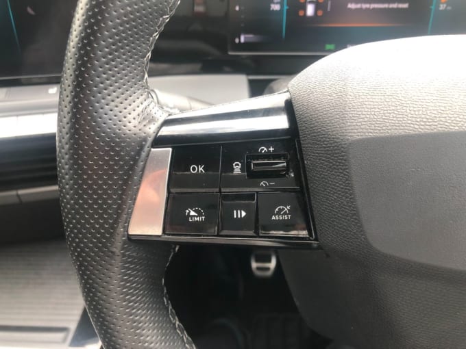 2025 Vauxhall Astra