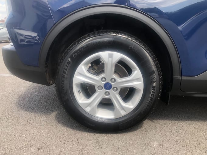 2025 Ford Kuga