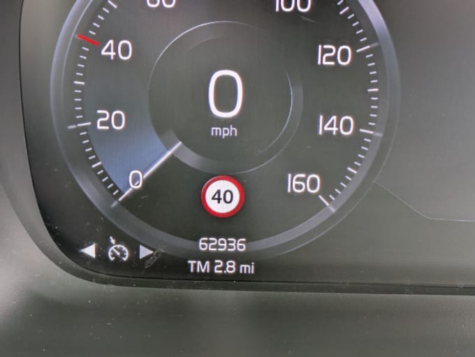 2025 Volvo Xc40