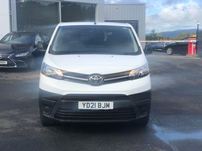 2025 Toyota Proace Verso
