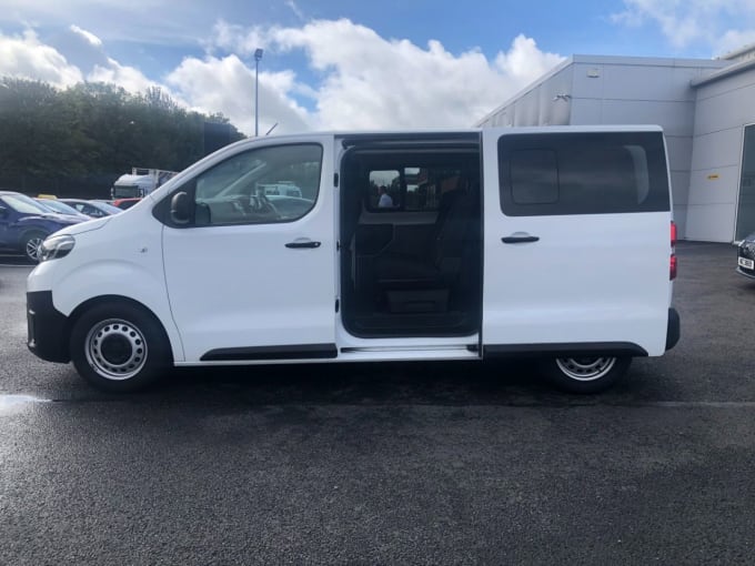 2025 Toyota Proace Verso