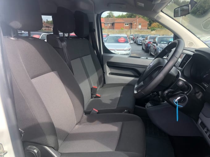 2025 Toyota Proace Verso