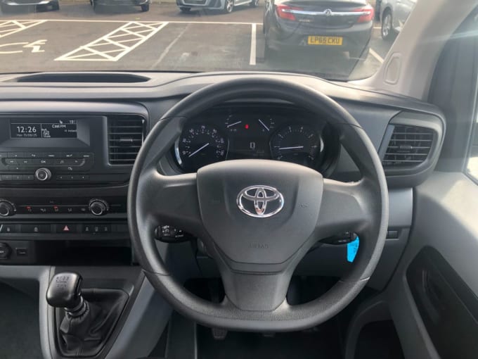 2025 Toyota Proace Verso