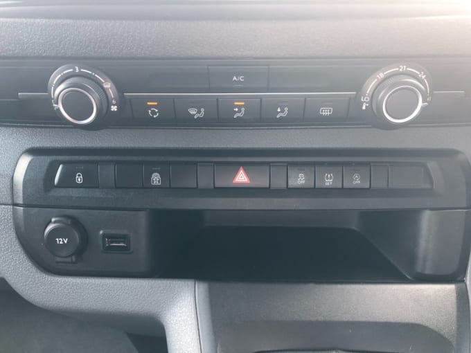 2025 Toyota Proace Verso