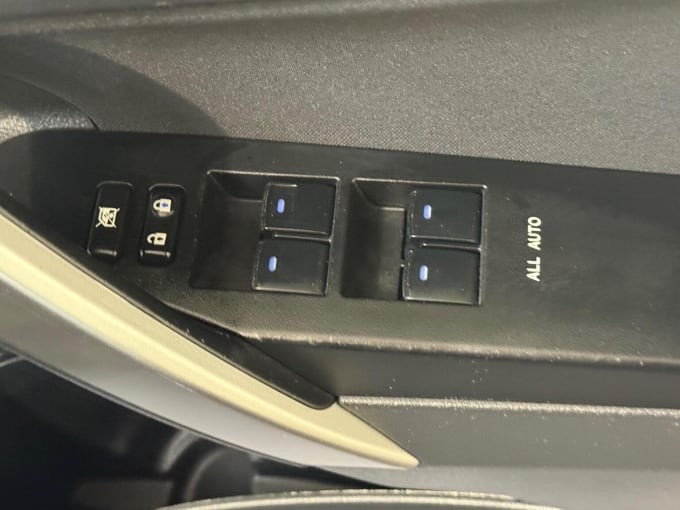 2015 Toyota Auris