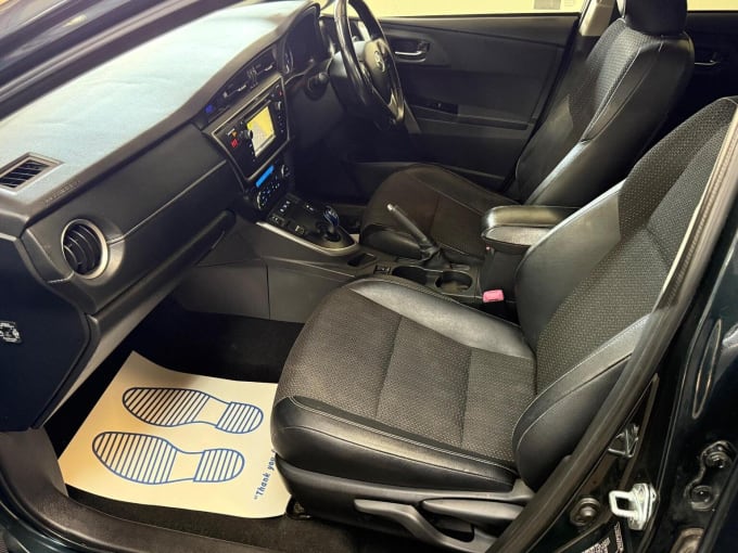 2015 Toyota Auris