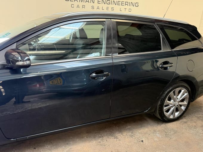 2015 Toyota Auris