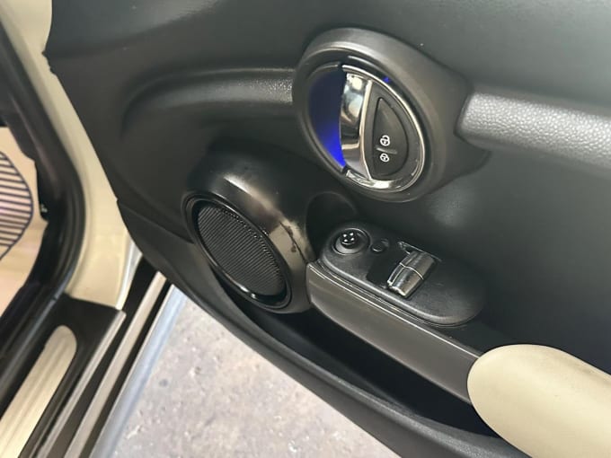 2015 Mini Hatch