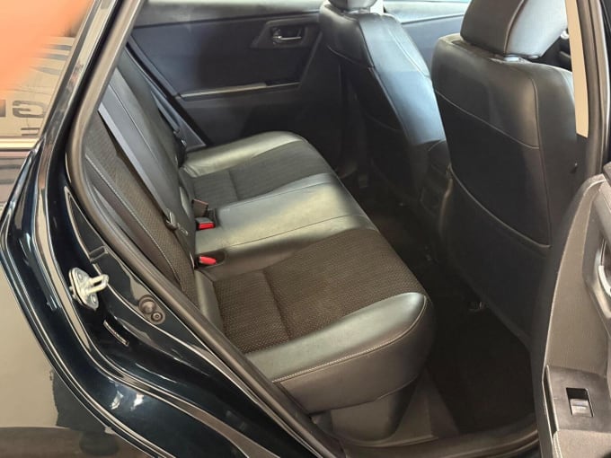 2015 Toyota Auris