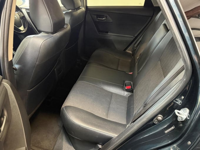 2015 Toyota Auris