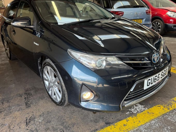 2015 Toyota Auris