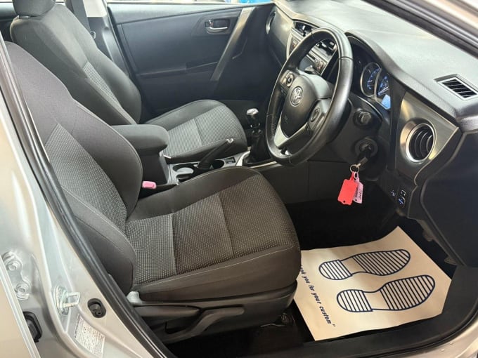 2013 Toyota Auris