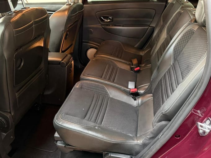 2015 Renault Grand Scenic