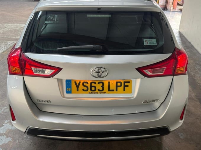 2013 Toyota Auris