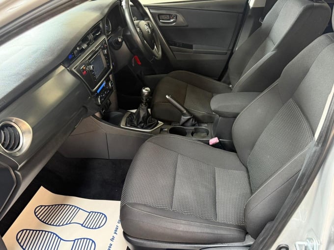 2013 Toyota Auris