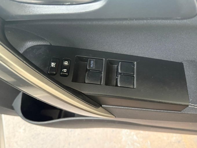 2013 Toyota Auris