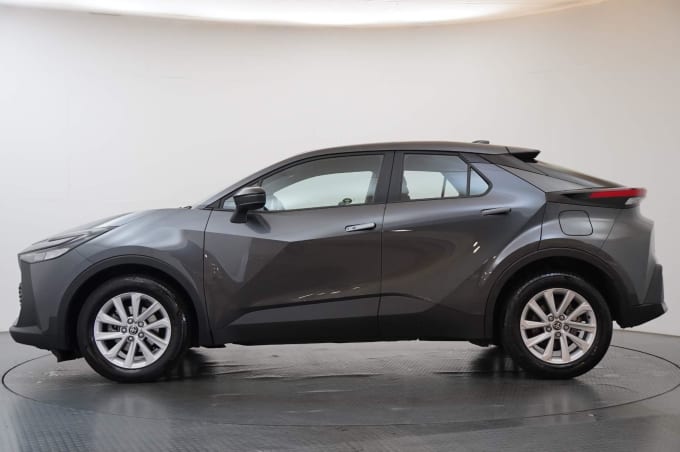 2024 Toyota C-hr