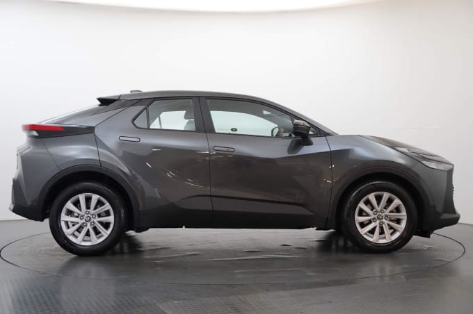 2024 Toyota C-hr