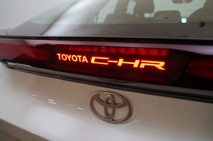 2024 Toyota C-hr