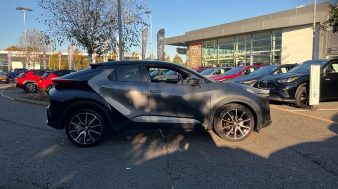 2024 Toyota C-hr