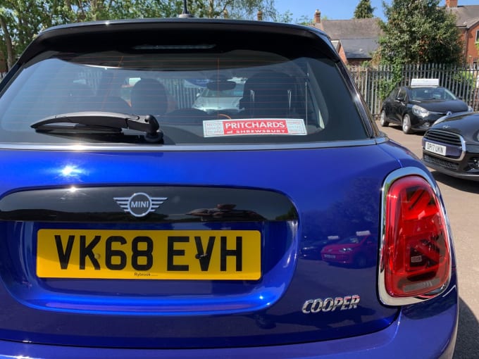 2025 Mini Hatch
