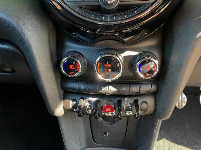 2025 Mini Hatch