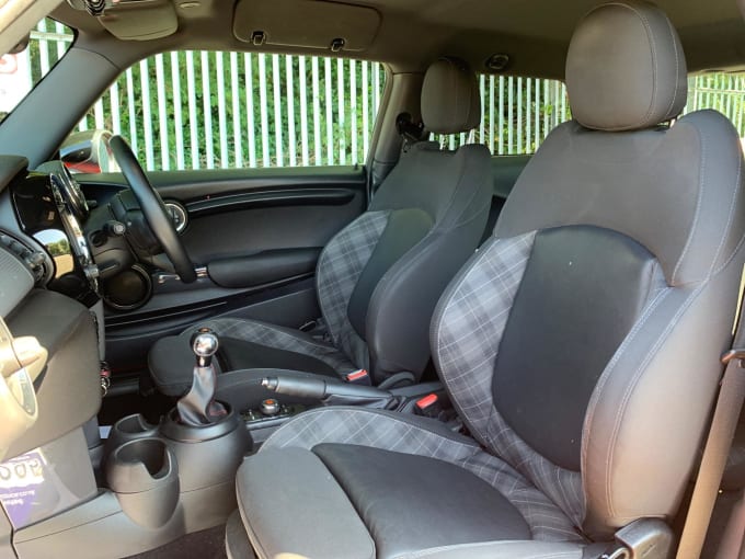 2025 Mini Hatch