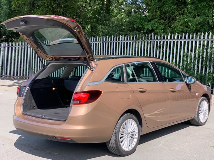 2025 Vauxhall Astra