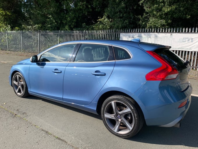 2024 Volvo V40