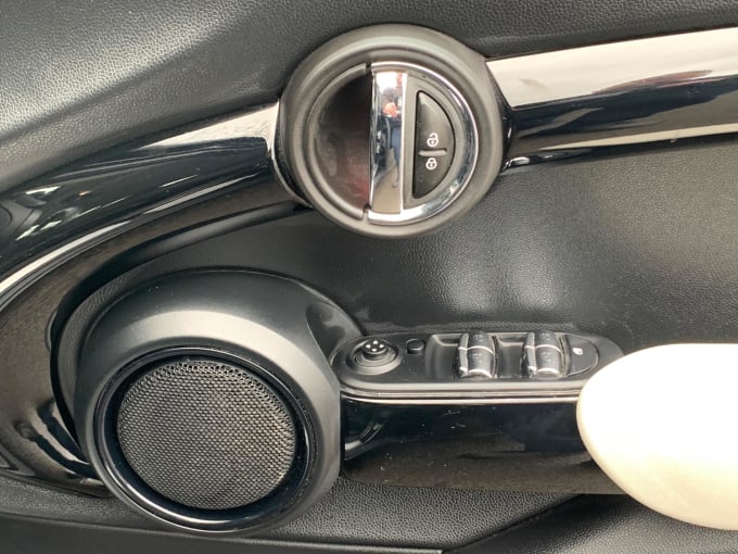2025 Mini Hatch