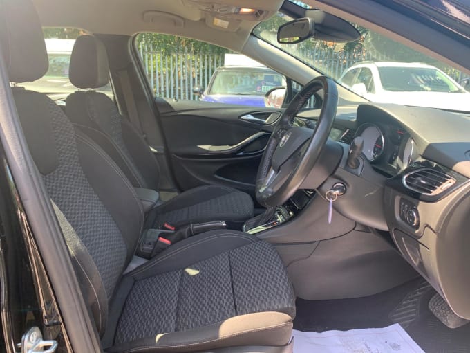 2025 Vauxhall Astra
