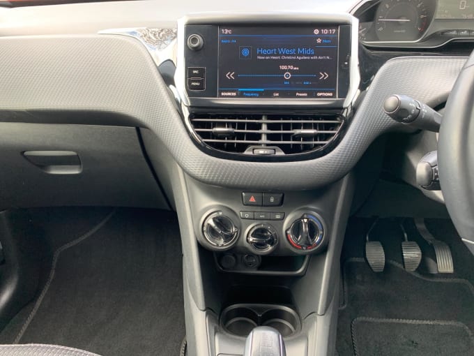 2025 Peugeot 208