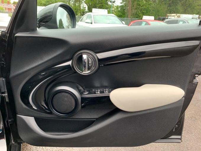 2025 Mini Hatch