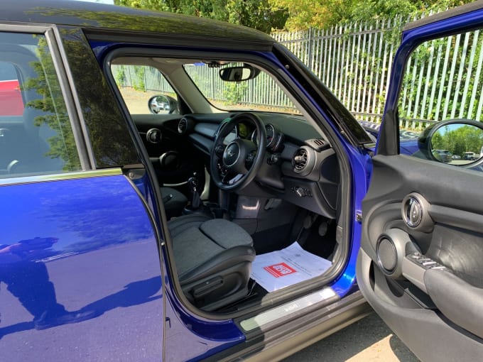 2025 Mini Hatch