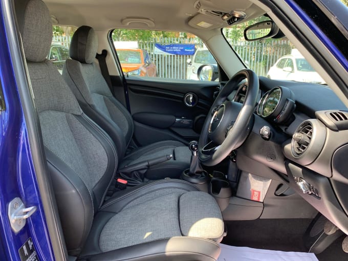 2025 Mini Hatch