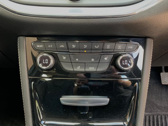 2025 Vauxhall Astra