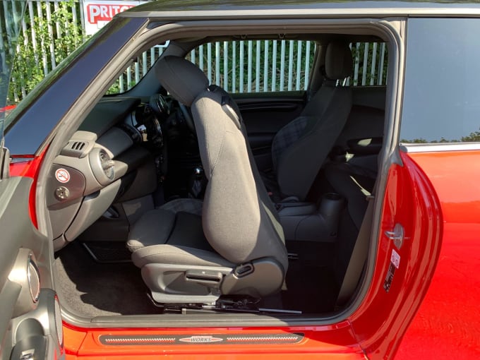 2025 Mini Hatch