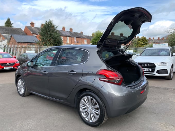 2025 Peugeot 208